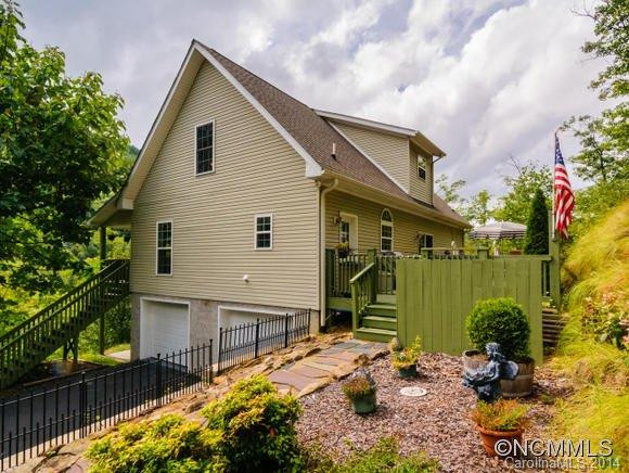 151 Saw Branch Road - Photo 3