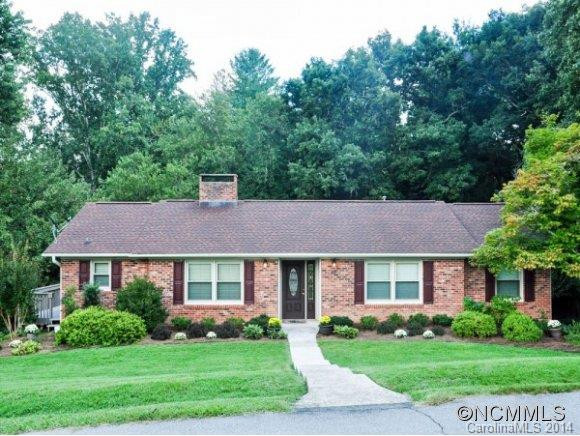 72 DOUGLAS CIRCLE - Photo 2