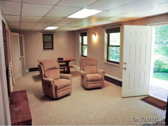 72 DOUGLAS CIRCLE - Photo 18