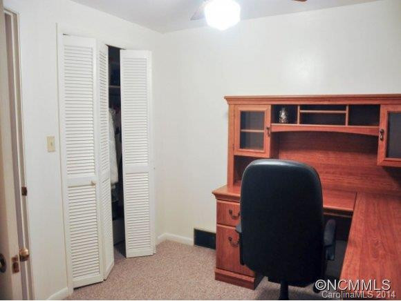 72 DOUGLAS CIRCLE - Photo 19