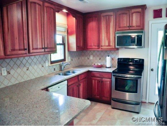 72 DOUGLAS CIRCLE - Photo 5