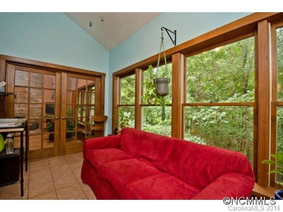 16 Carol Lane - Photo 4