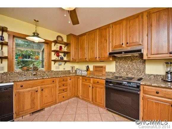 16 Carol Lane - Photo 6
