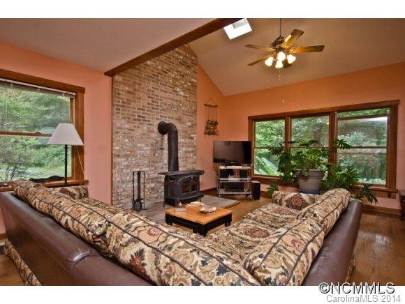 16 Carol Lane - Photo 9