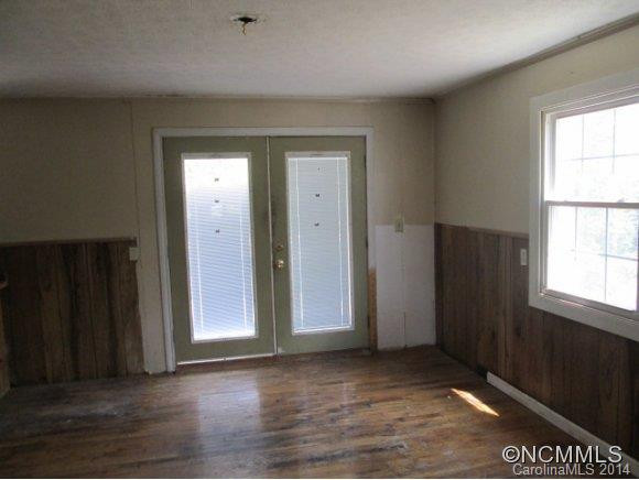 533 Old Hwy 20 - Photo 5