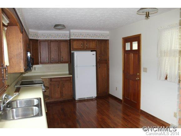 1198 Alexander Road - Photo 4