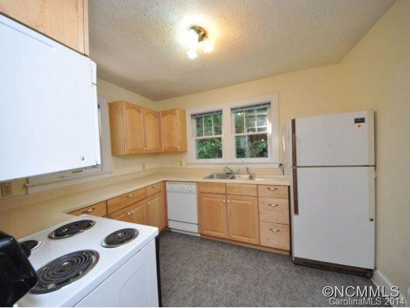 1116 HIGHLAND AVE. - Photo 10