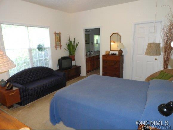 65 Falcon Ct. - Photo 10