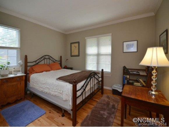 2740 LEUCOTHAE WAY - Photo 13