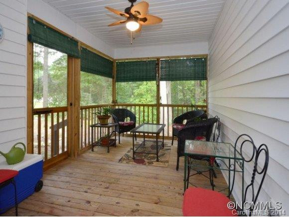2740 LEUCOTHAE WAY - Photo 14