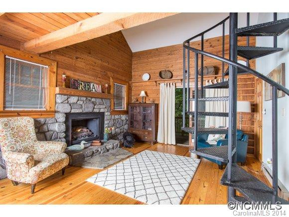 10 Woodridge Ln - Photo 2