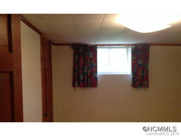 24 Old Asbury Rd. - Photo 12