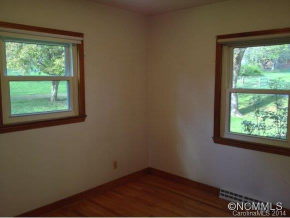 24 Old Asbury Rd. - Photo 7