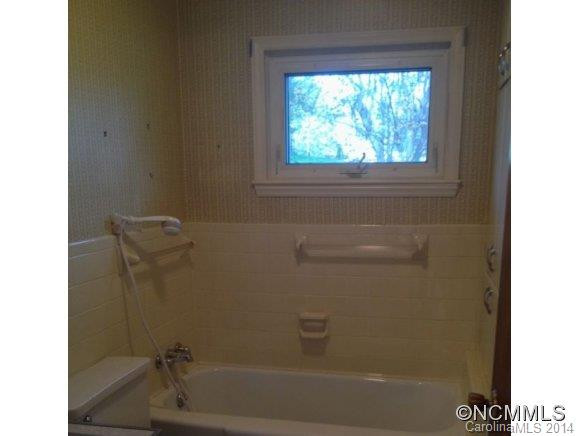 24 Old Asbury Rd. - Photo 10