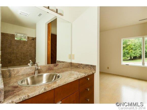 98 Ora St - Photo 18