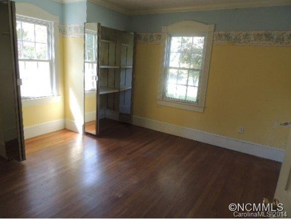 286 Elizabeth Avenue - Photo 11