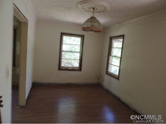 286 Elizabeth Avenue - Photo 4