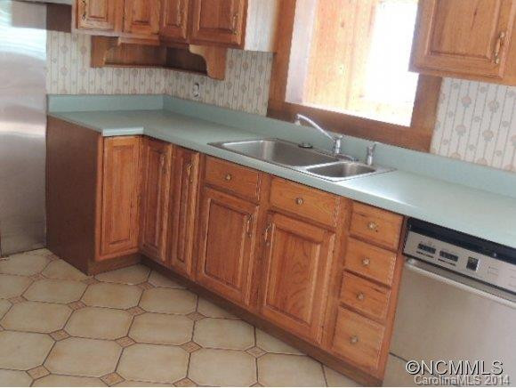 286 Elizabeth Avenue - Photo 5
