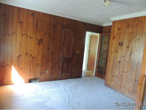 286 Elizabeth Avenue - Photo 9