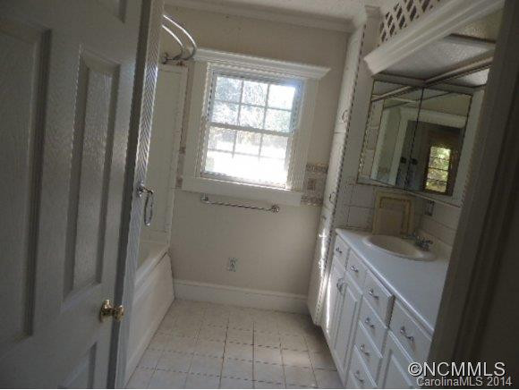 286 Elizabeth Avenue - Photo 10