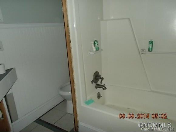 411 Young - Photo 6
