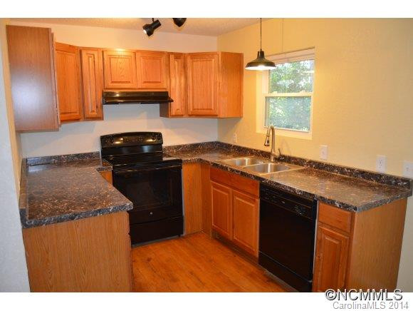 152 Willowbrook - Photo 3