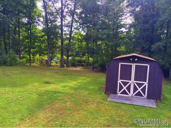 24 Evergreen Avenue - Photo 13