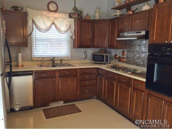 24 Evergreen Avenue - Photo 3