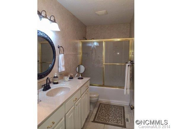 24 Evergreen Avenue - Photo 10
