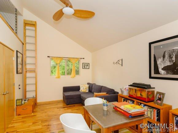 71 Joyner Avenue - Photo 18
