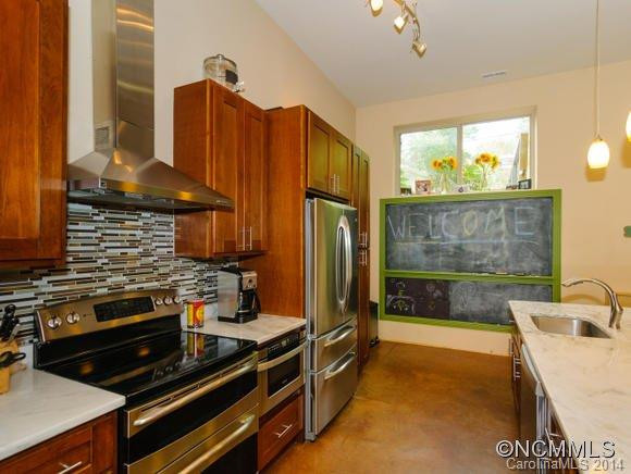 71 Joyner Avenue - Photo 10