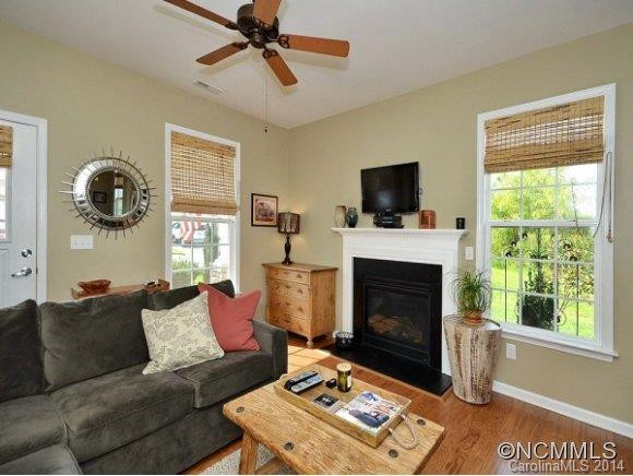 33 MANDERLEY WAY - Photo 4