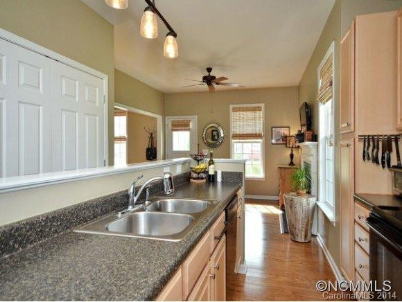 33 MANDERLEY WAY - Photo 7