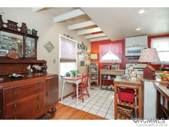 14 Hillside Street - Photo 8