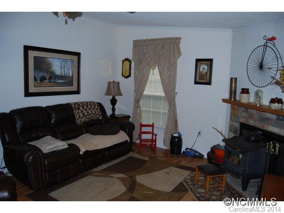 35 Musterfield Drive - Photo 3