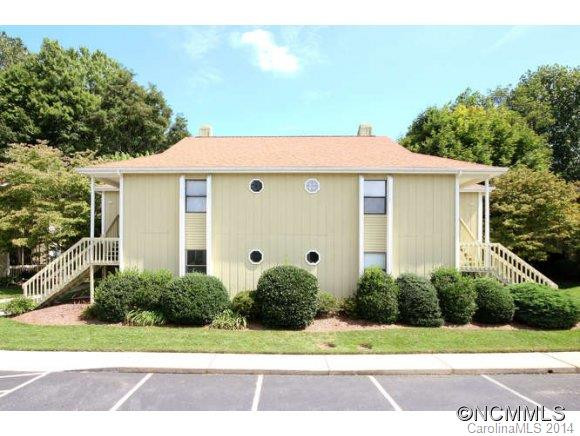 110 Heywood Road - Photo 2