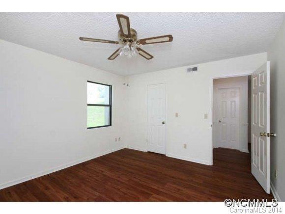 110 Heywood Road - Photo 12