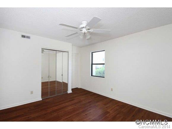 110 Heywood Road - Photo 15