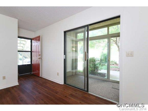 110 Heywood Road - Photo 5