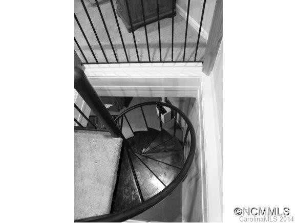 239 Country Club Circle - Photo 18