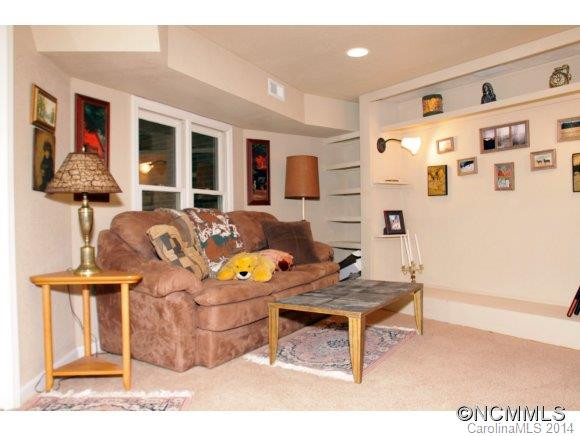 239 Country Club Circle - Photo 21