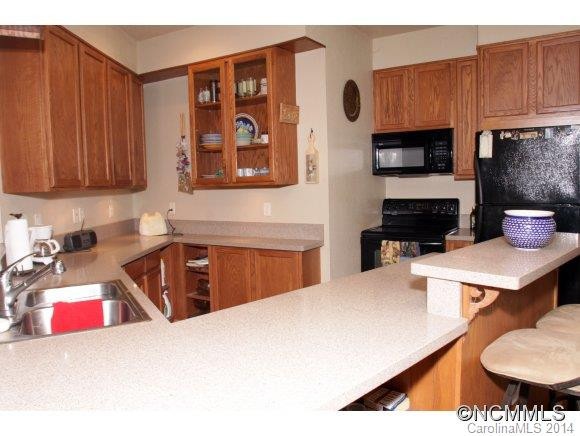 239 Country Club Circle - Photo 7