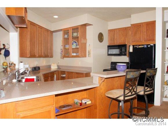 239 Country Club Circle - Photo 8