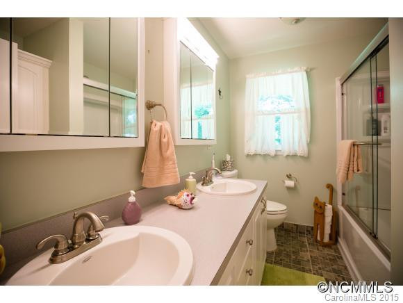 82 Hillside Road - Photo 11
