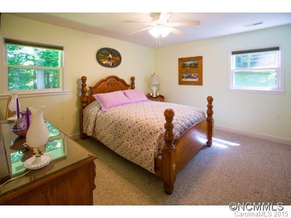 82 Hillside Road - Photo 8
