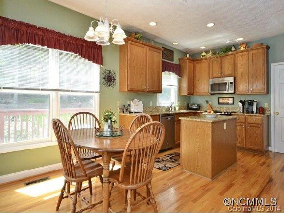 31 WESTON HEIGHTS DRIVE - Photo 12