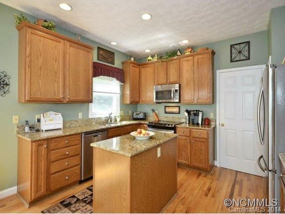 31 WESTON HEIGHTS DRIVE - Photo 13