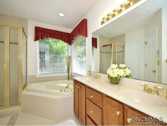 31 WESTON HEIGHTS DRIVE - Photo 16