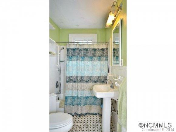 4 MITCHELL AVE - Photo 8