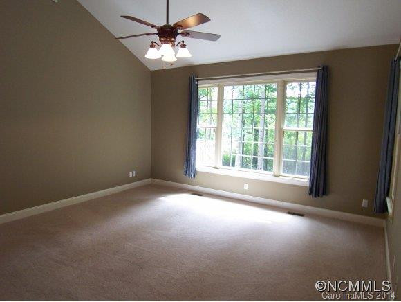 210 Holly Haven Court - Photo 10